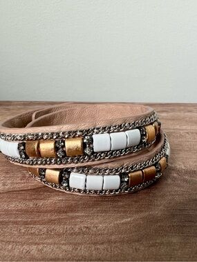 Stella & Dot Beaded Wrap Bracelet with White and Gold Accents
